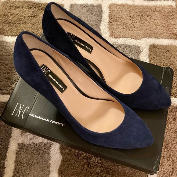 Inc international Concept Inc
Women’s Zitah Pointed Toe Pumps - Picture 9 of 9